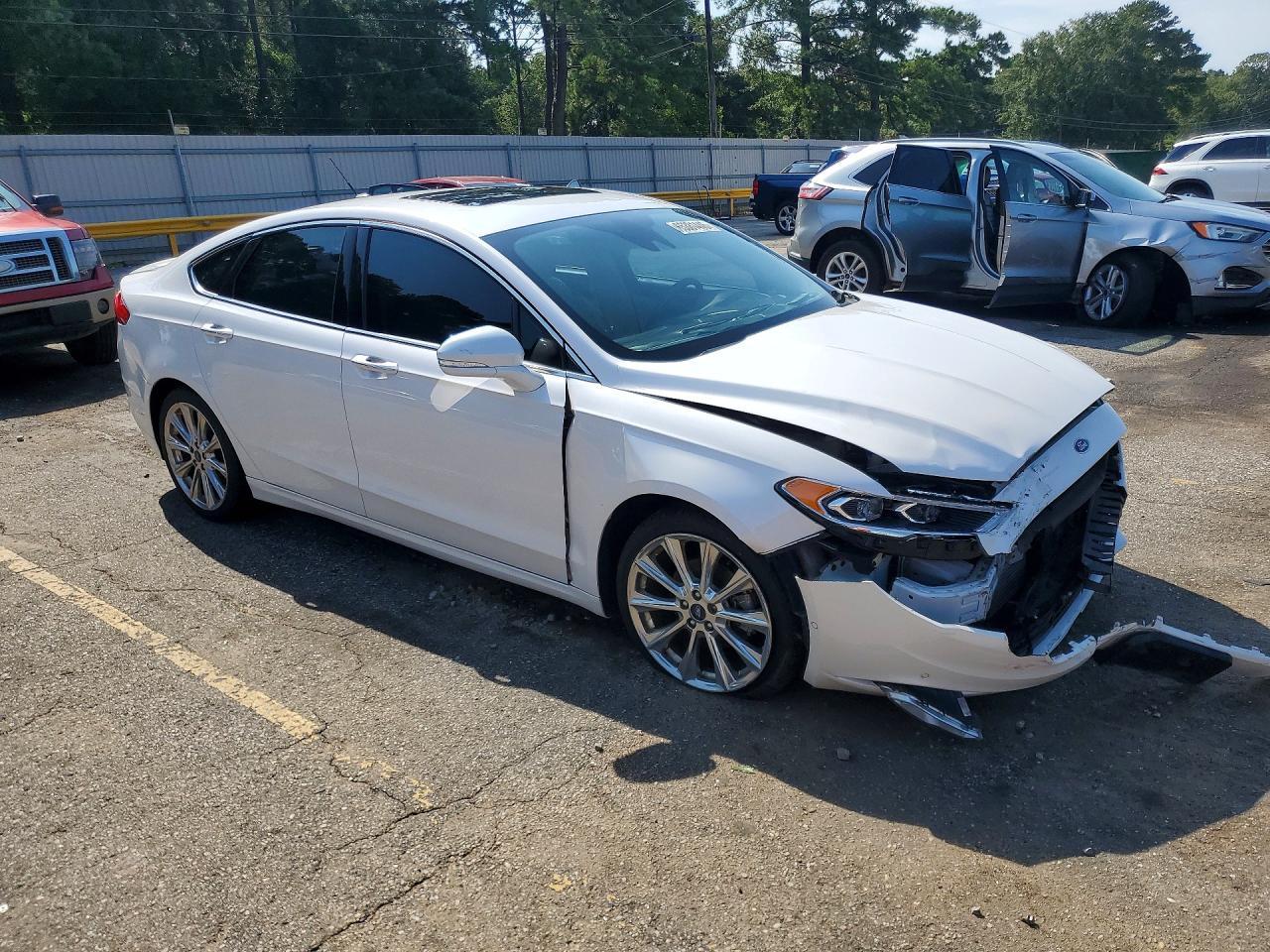 2017 Ford Fusion Titanium - Image 4