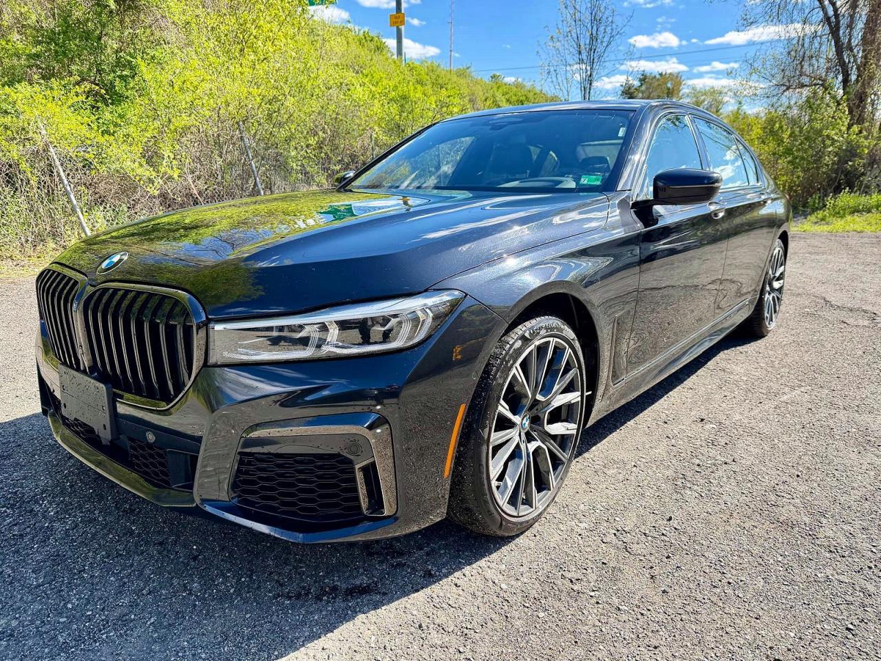 2022 BMW 740 Xi - Фото 2