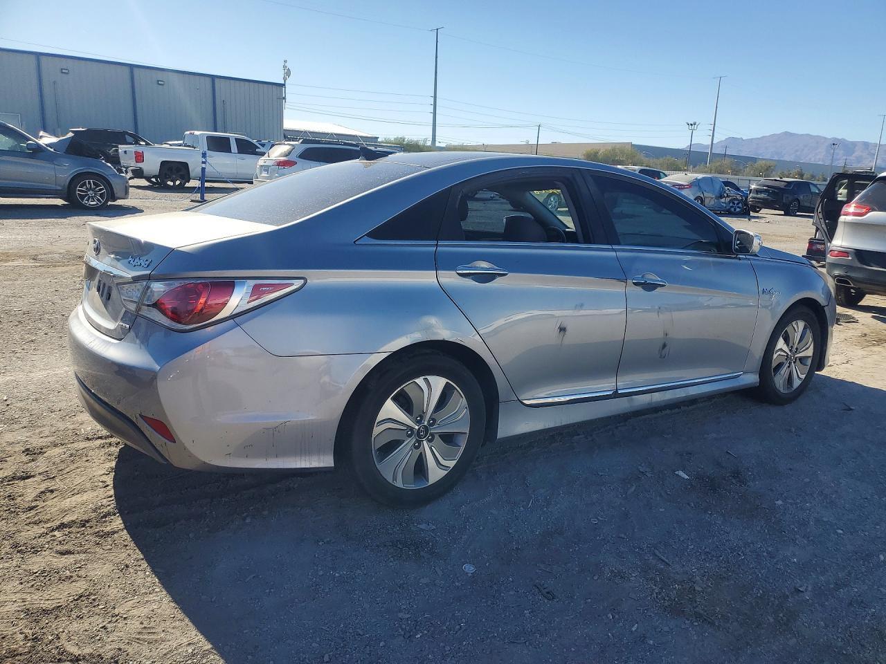 2015 Hyundai Sonata - Фото 3