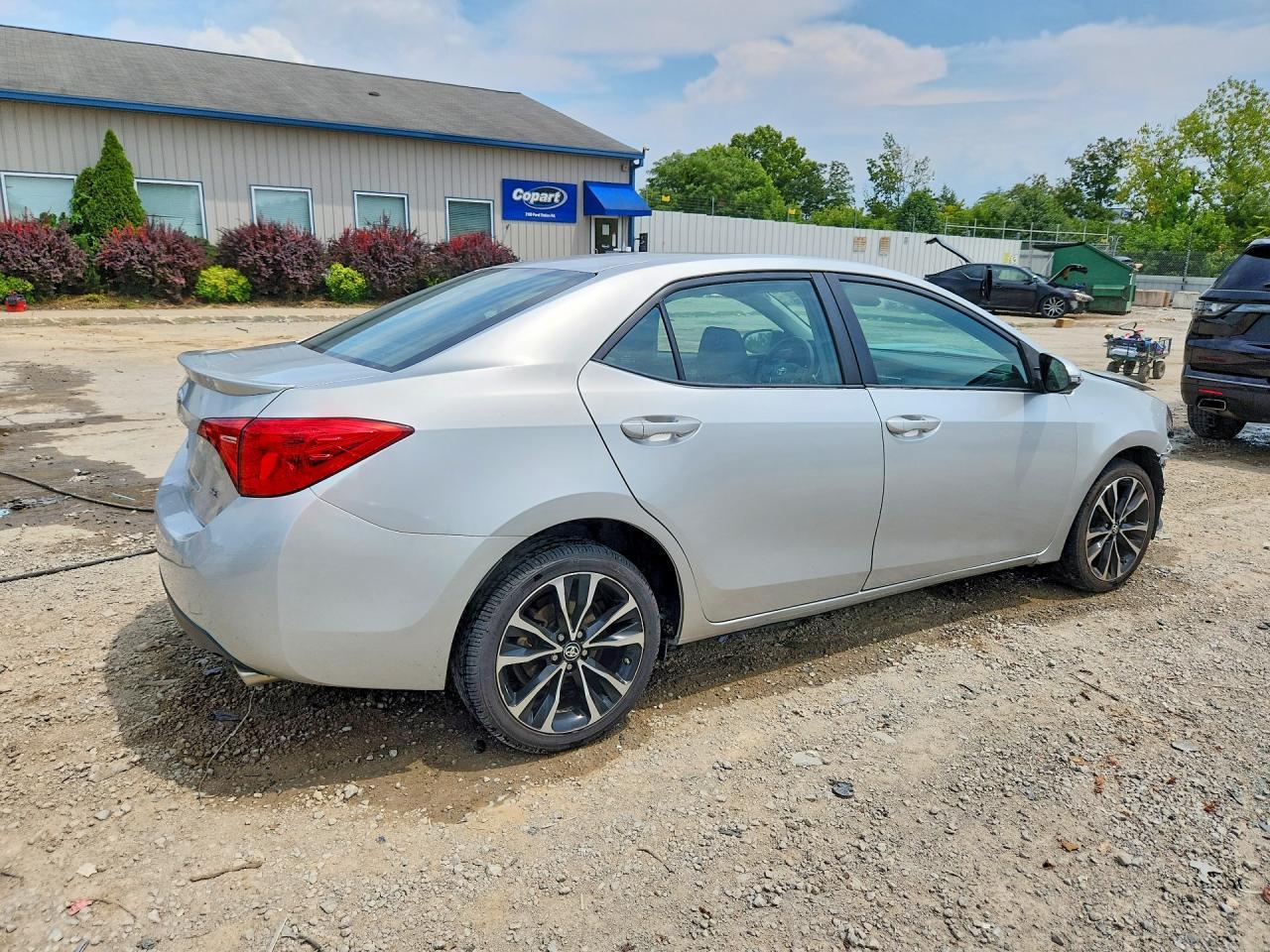 2018 Toyota Corolla Se - Фото 3