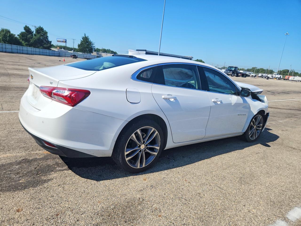 2024 Chevrolet Malibu Premier - Image 3