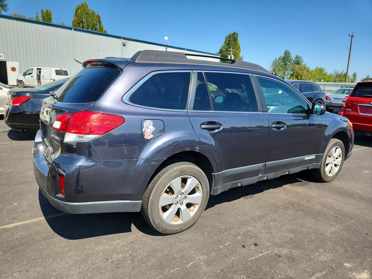 2012 Subaru Outback 2.5I Premium - Image 3