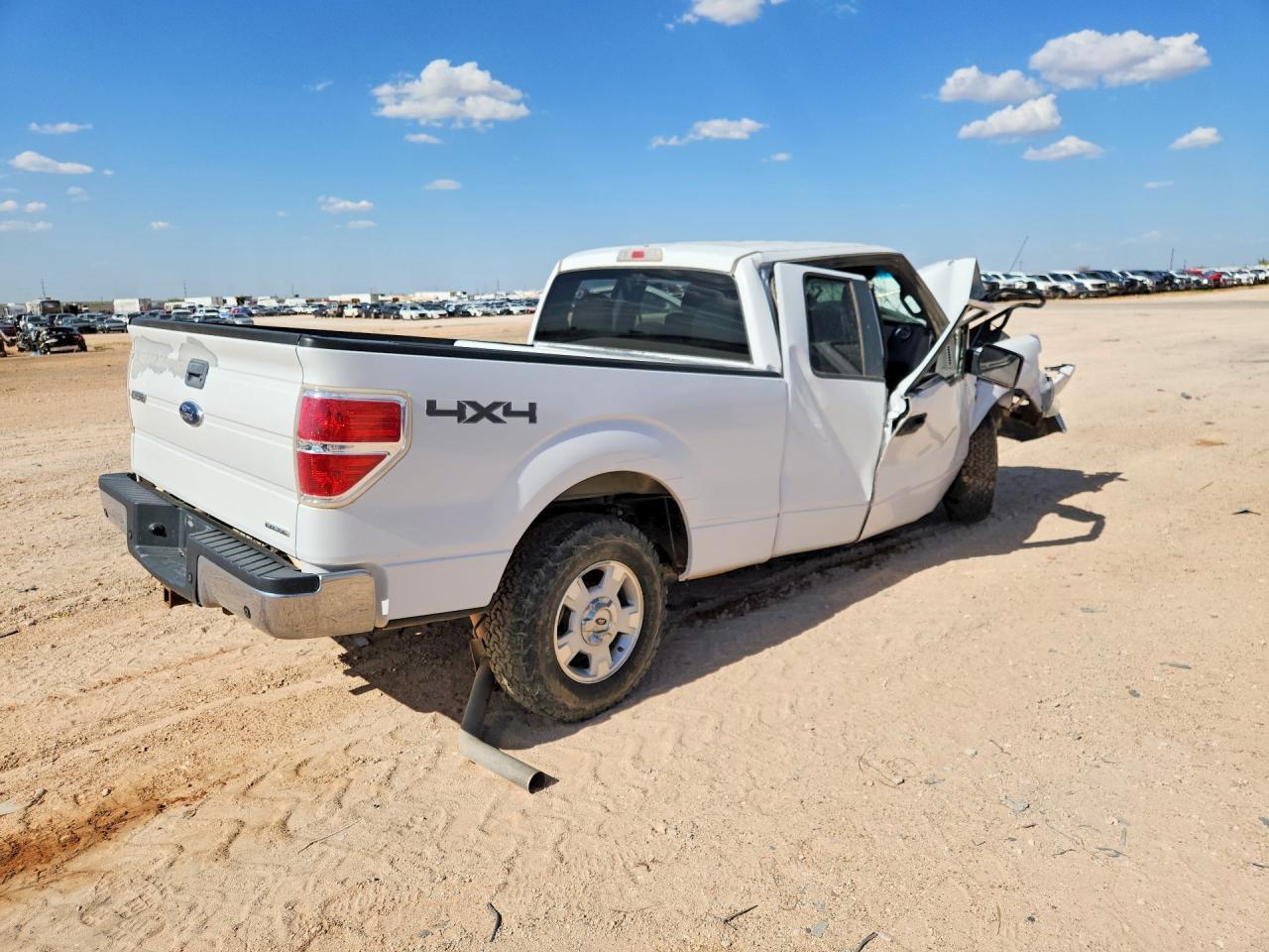 2011 Ford F150 Super Cab - Фото 3
