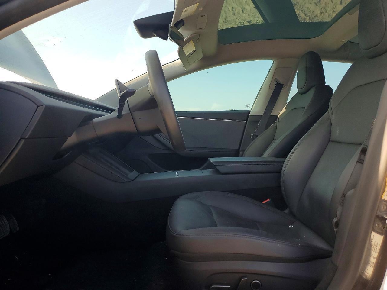 2026 Tesla Model 3 - Image 7