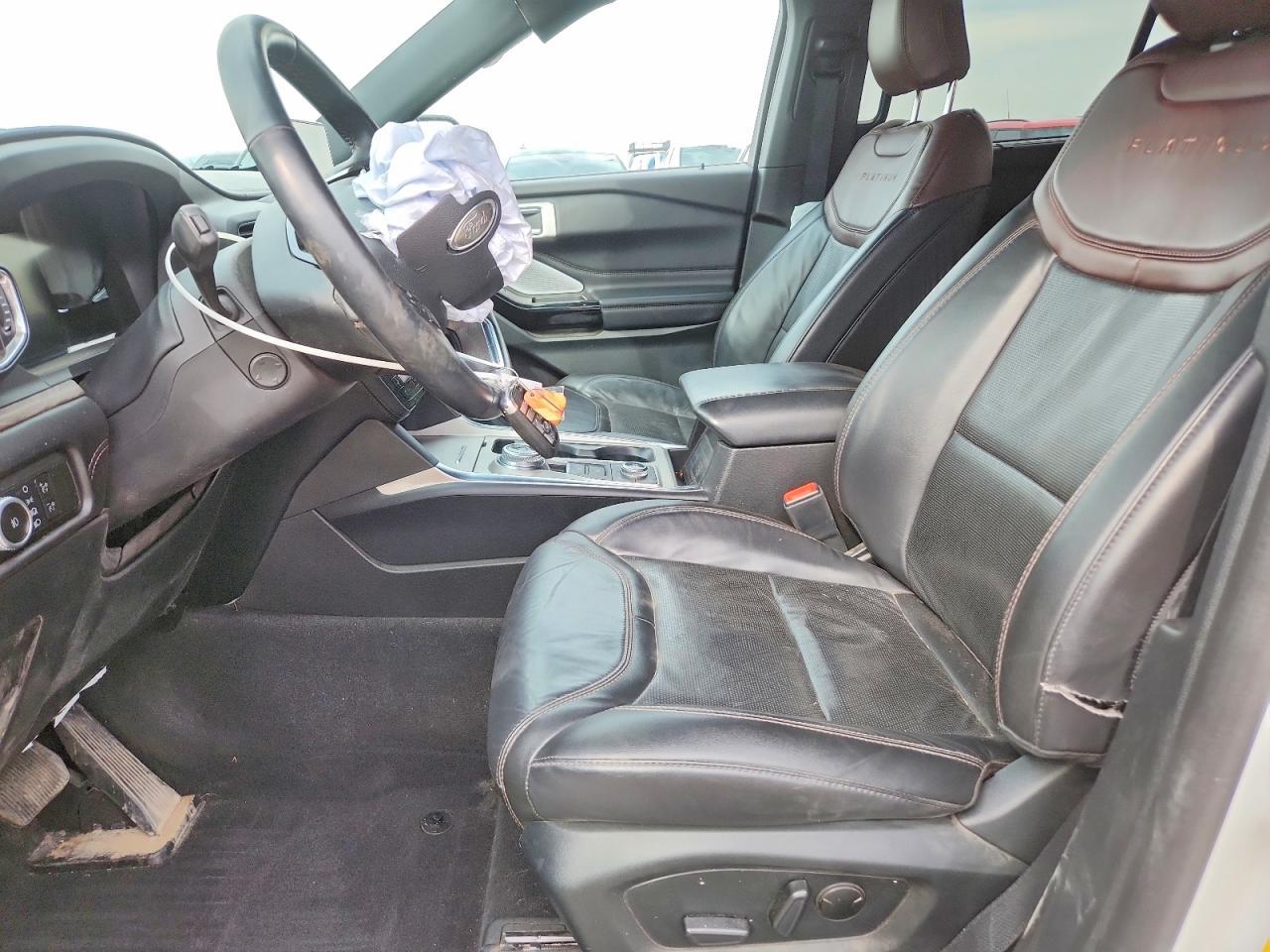 2023 Ford Explorer Platinum - Image 7