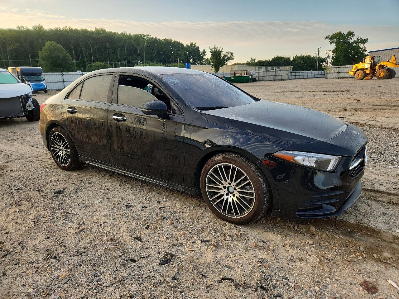 2022 Mercedes-Benz A 220 - Фото 4