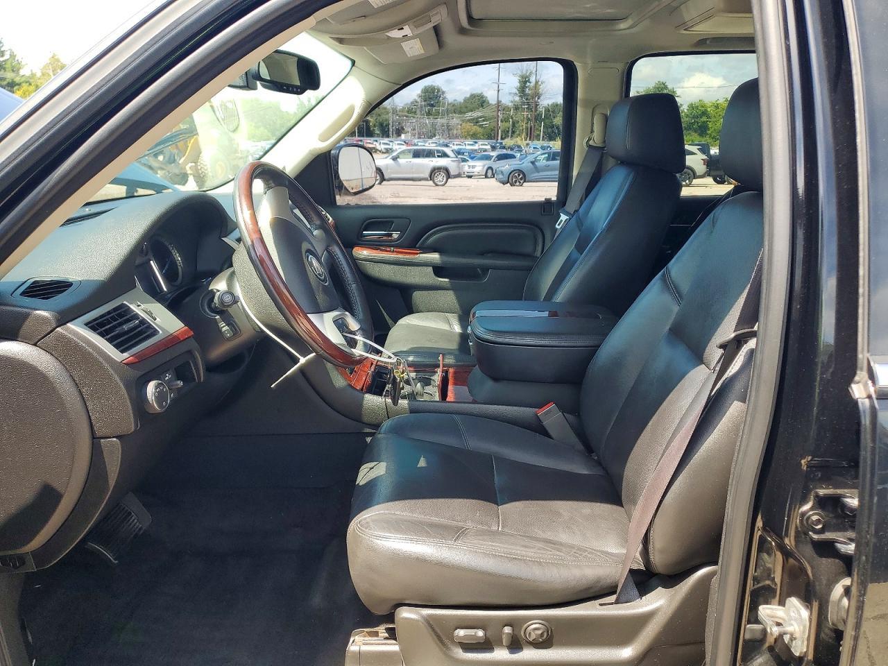 2011 Cadillac Escalade Premium - Фото 7