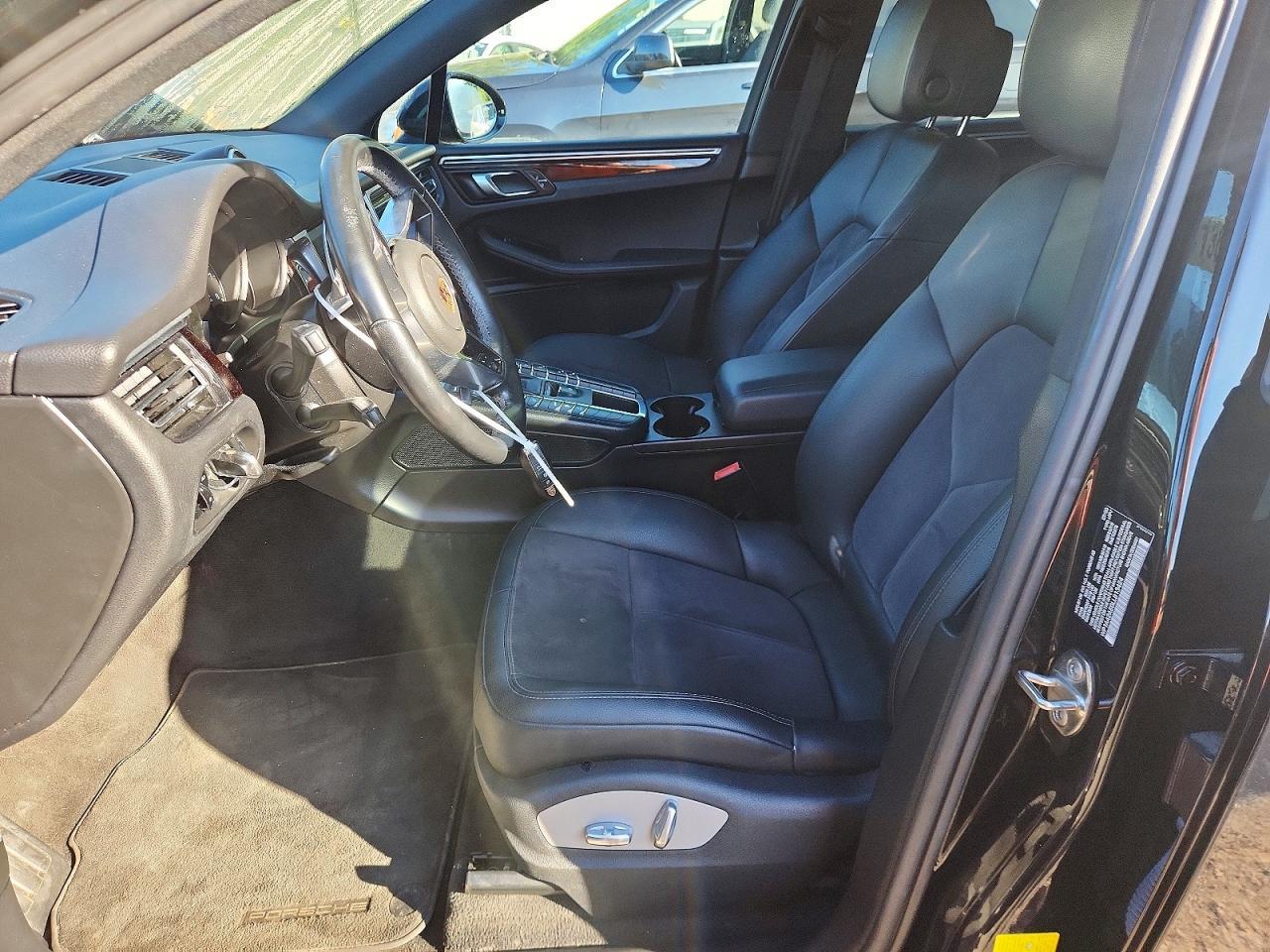 2020 Porsche Macan - Image 7