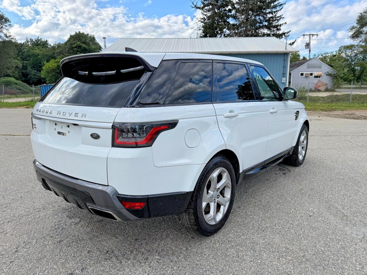 2019 Land Rover Range Rover Sport Hse - Image 4