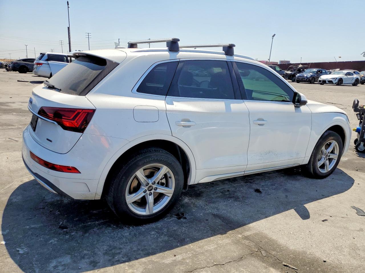 2023 Audi Q5 Premium 40 - Image 3