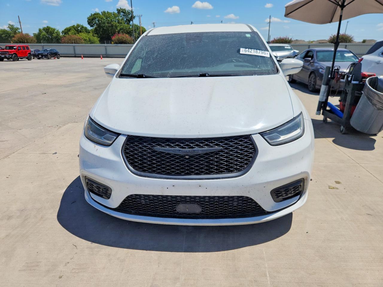 2022 Chrysler Pacifica Hybrid Touring L - Image 5