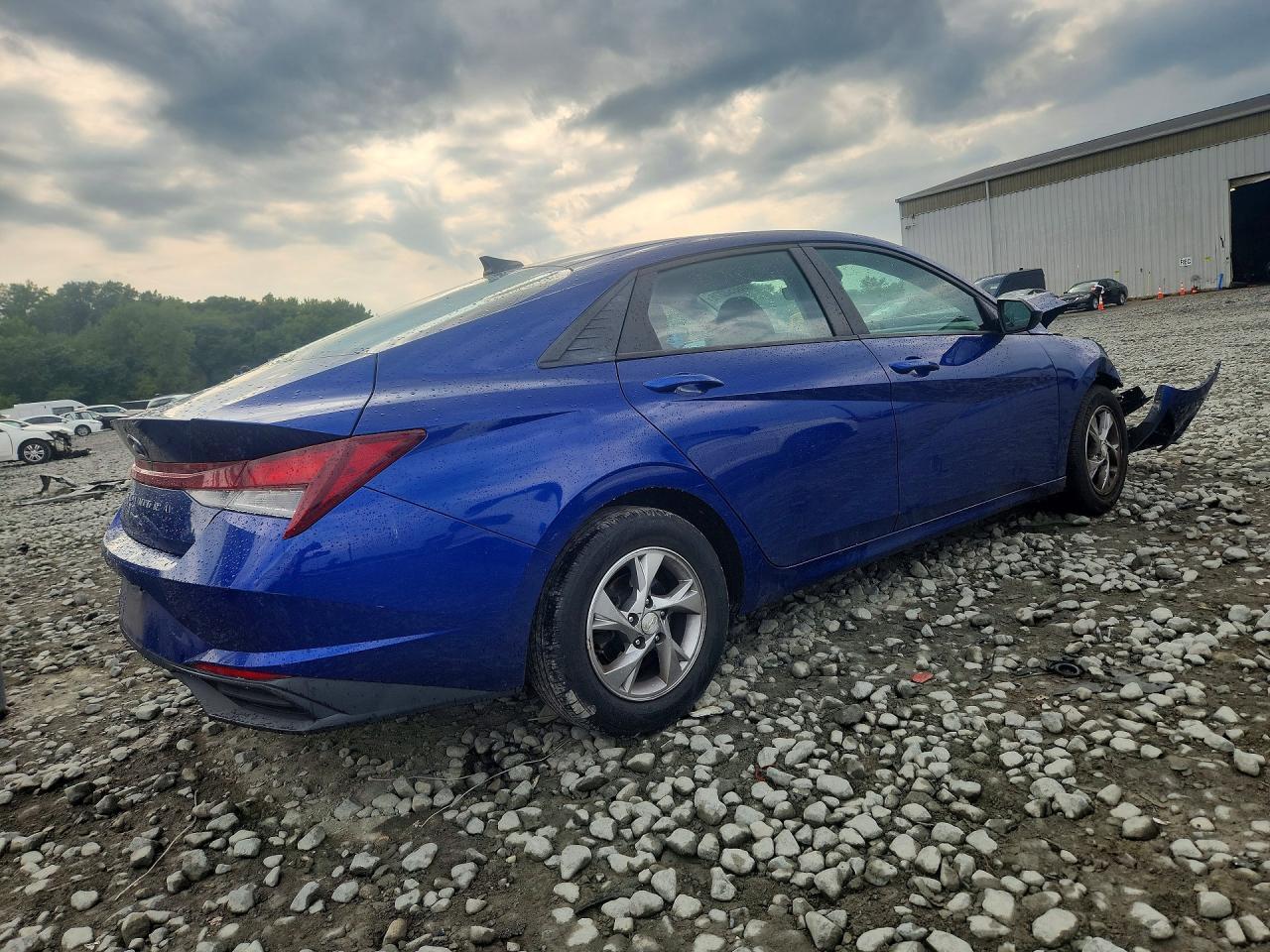 2021 Hyundai Elantra Se - Фото 3