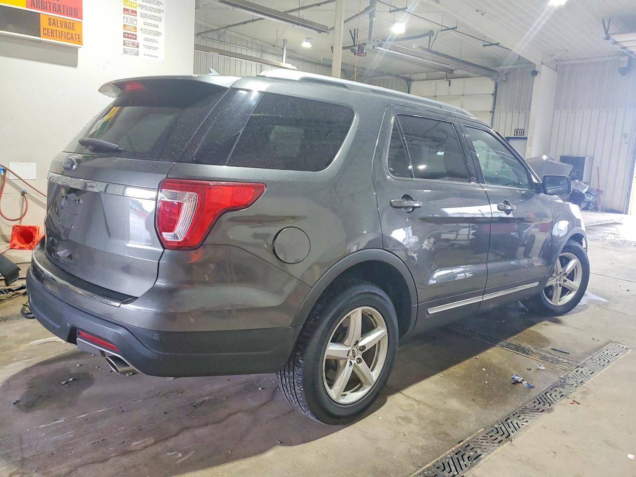 2018 Ford Explorer Xlt - Image 3