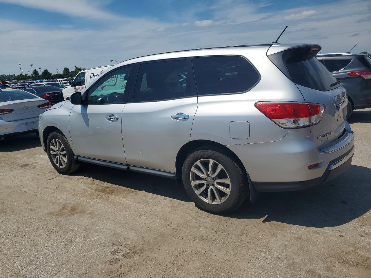 2013 Nissan Pathfinder S - Фото 2