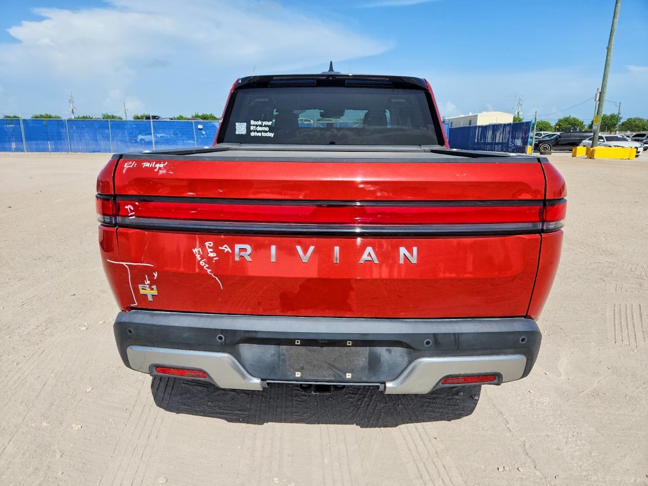 2023 Rivian R1T Adventure - Image 6