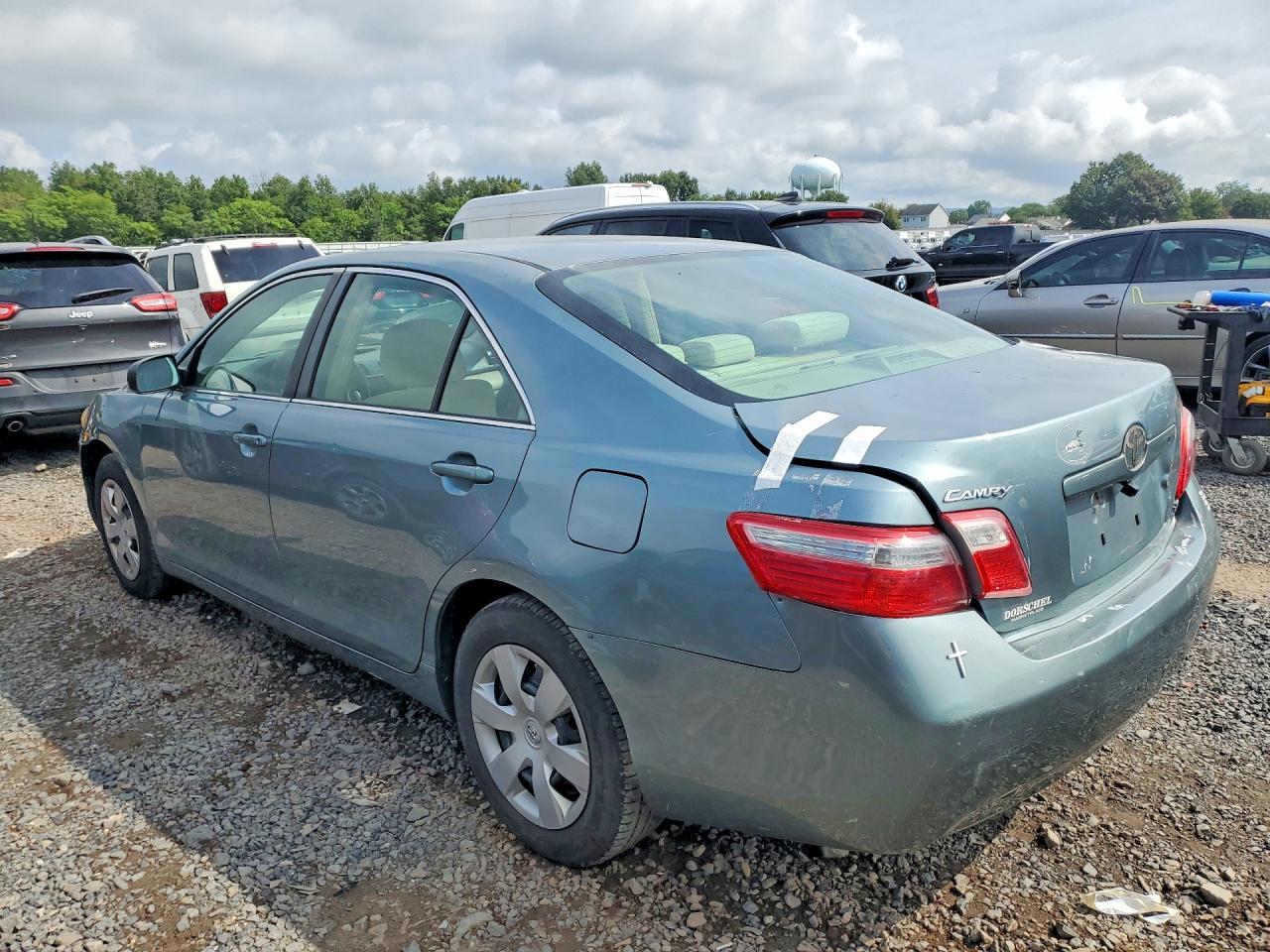 2008 Toyota Camry Le - Фото 2