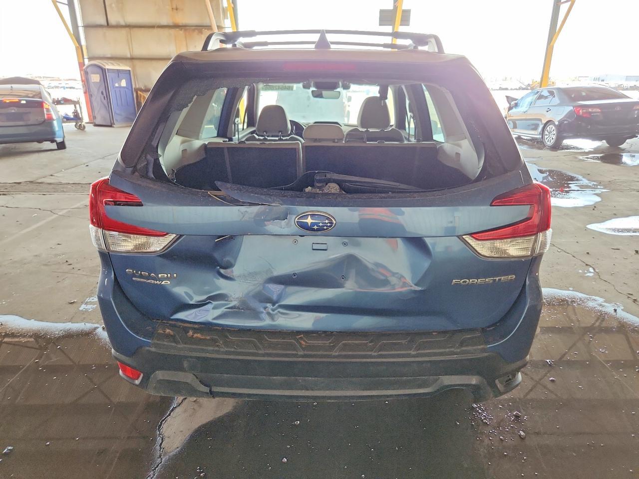 2021 Subaru Forester Premium - Image 6