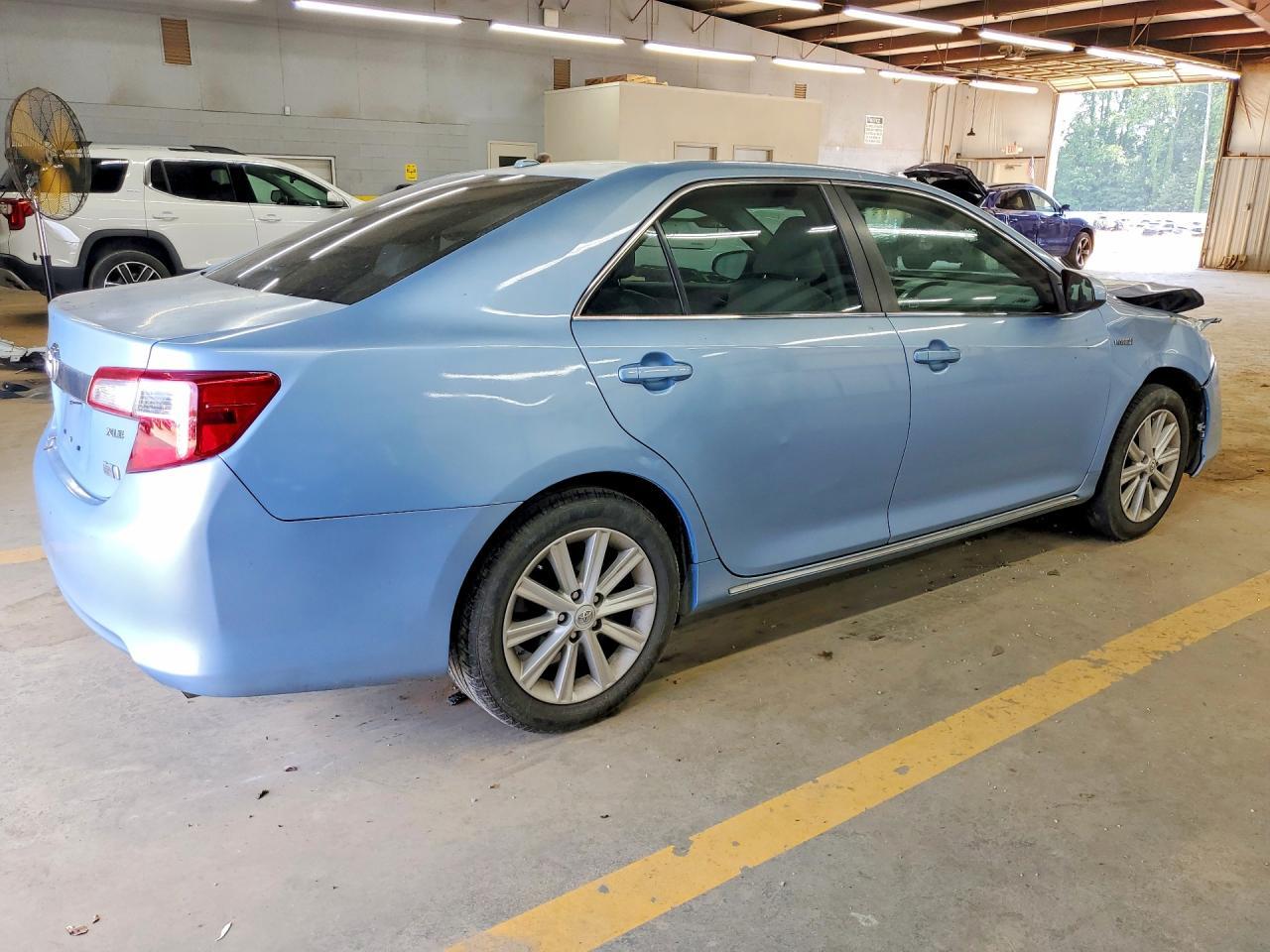 2012 Toyota Camry Hybrid Xle - Фото 3