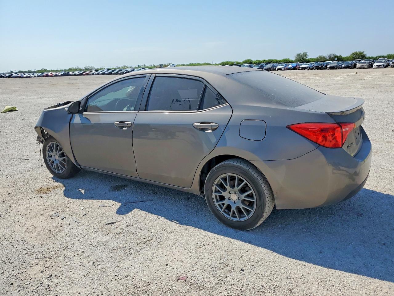 2019 Toyota Corolla Se - Image 2