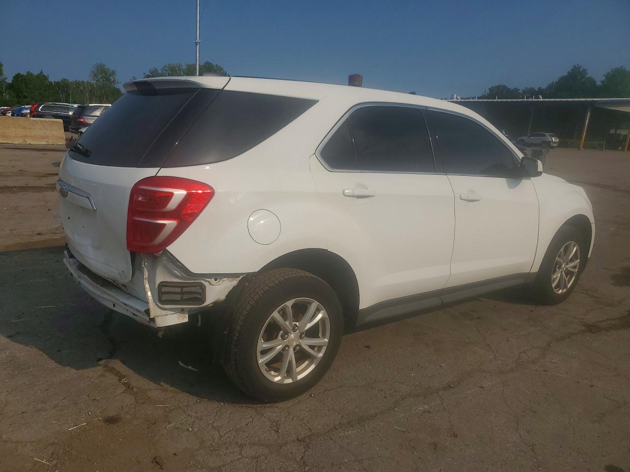 2017 Chevrolet Equinox Ls - Фото 3