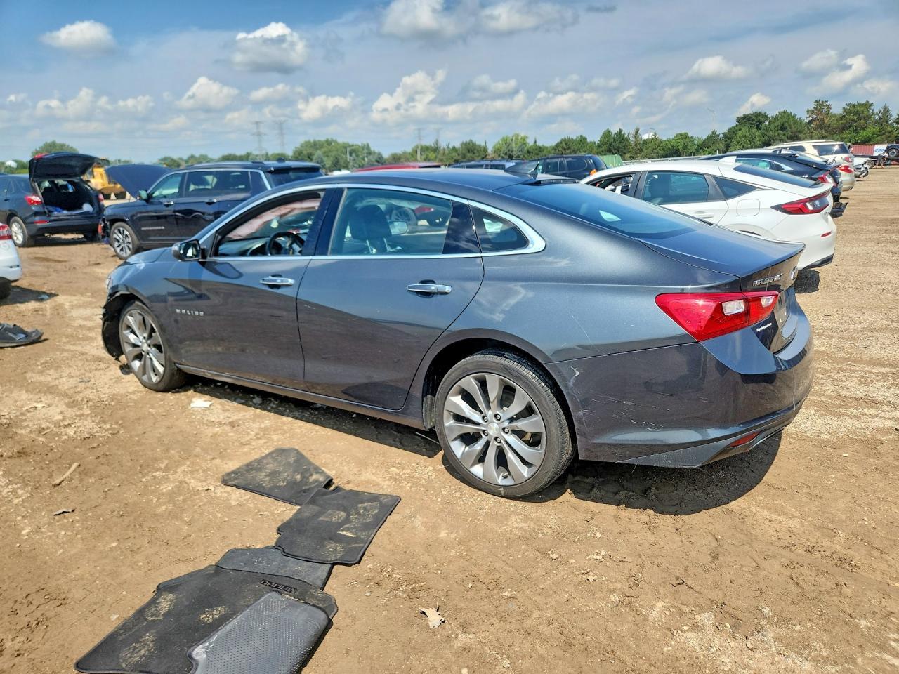 2016 Chevrolet Malibu Premier - Image 2