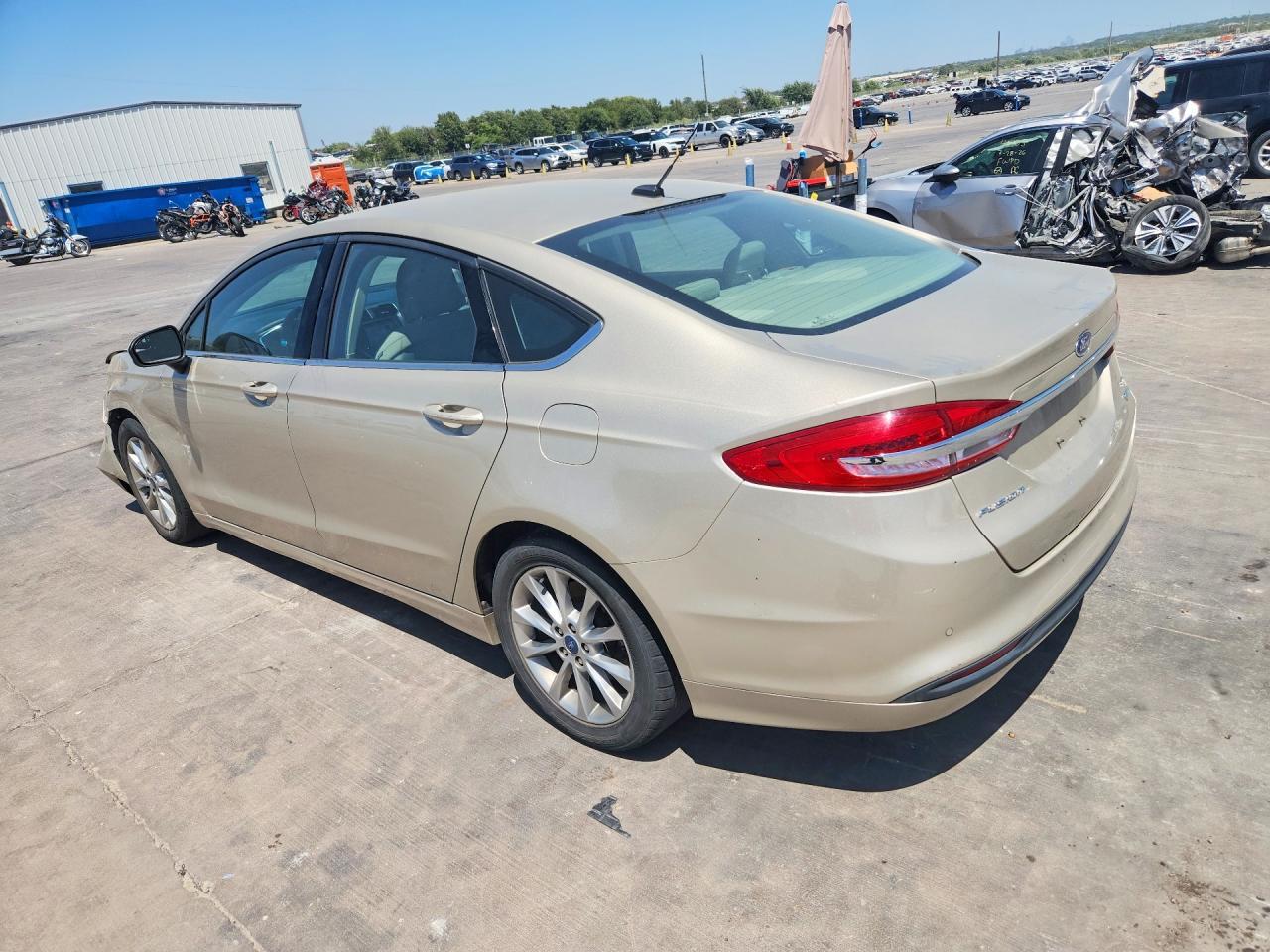 2017 Ford Fusion Se - Image 2