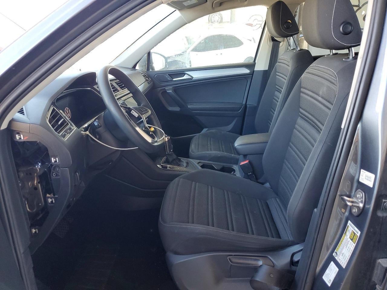 2022 Volkswagen Tiguan S - Фото 7