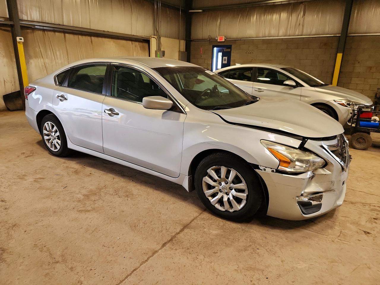 2015 Nissan Altima 2.5 S - Image 4
