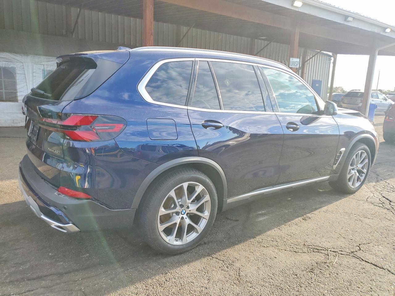 2026 BMW X5 xDrive40I - Фото 3