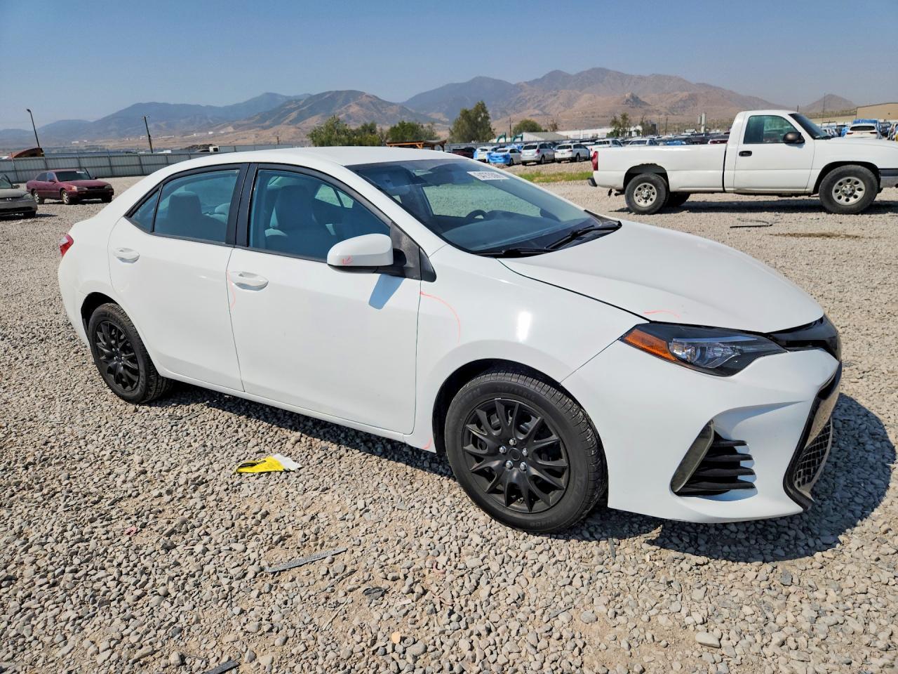 2014 Toyota Corolla Le - Фото 4
