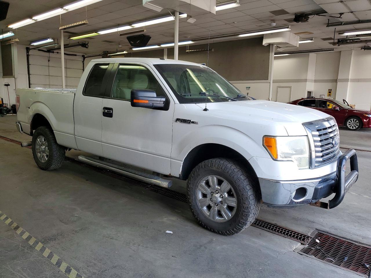2011 Ford F150 Super Cab - Фото 4