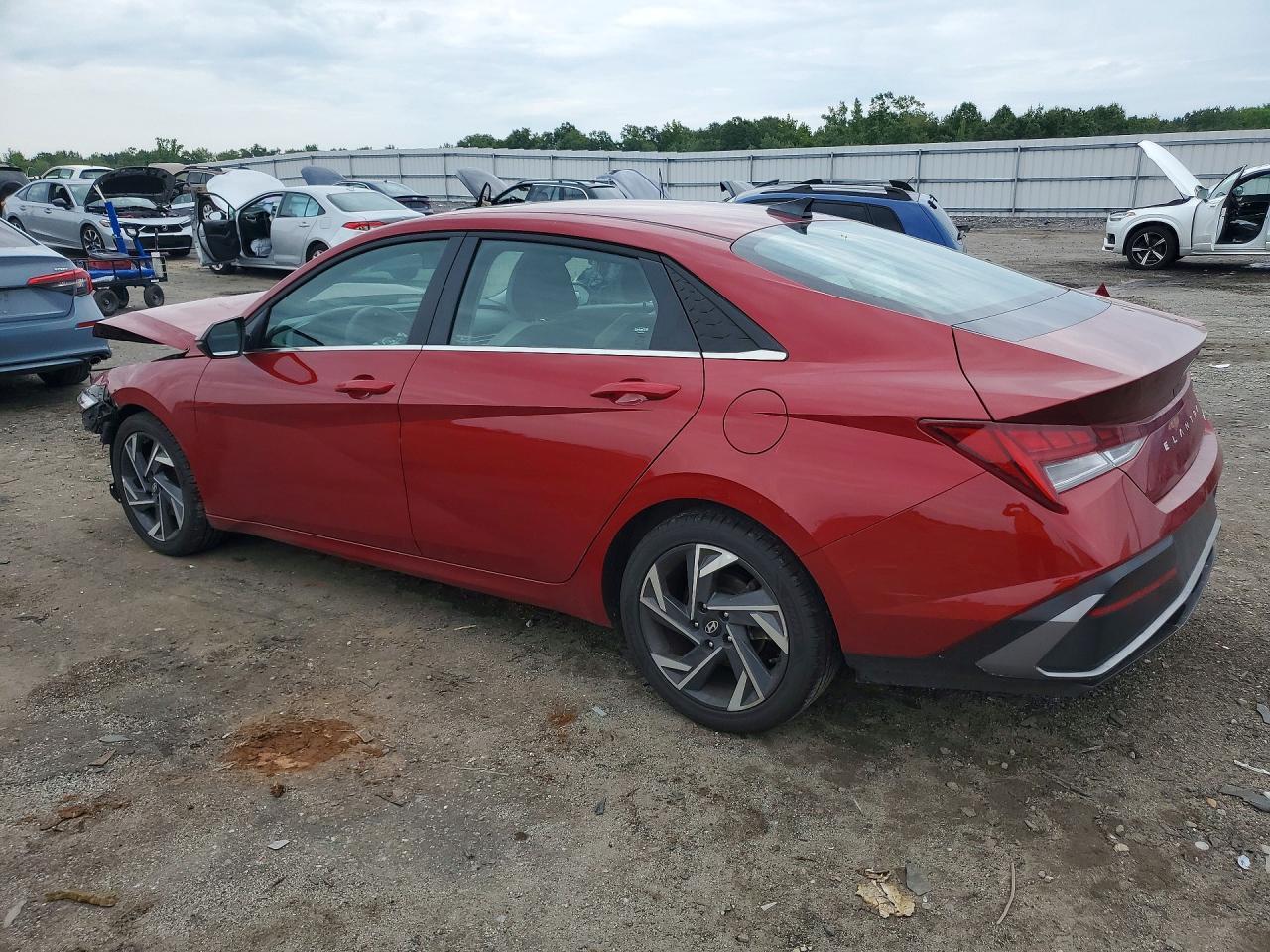 2025 Hyundai Elantra Limited - Image 2