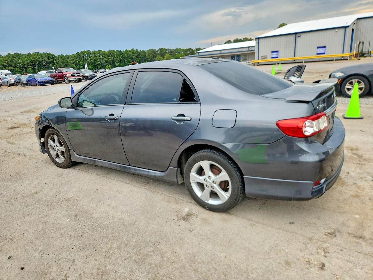 2011 Toyota Corolla S - Фото 2