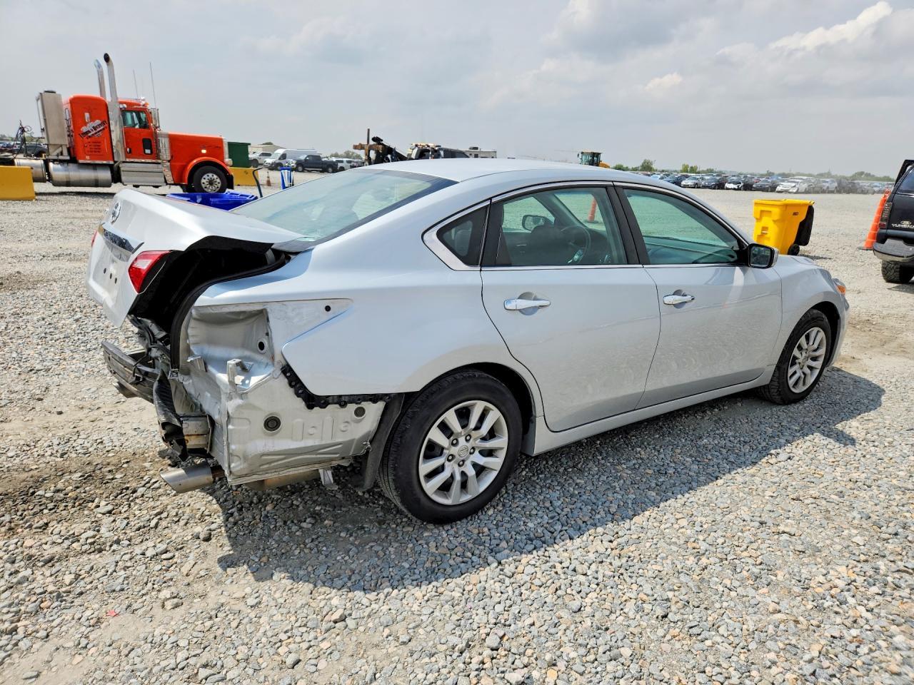 2017 Nissan Altima 2.5 S - Image 3
