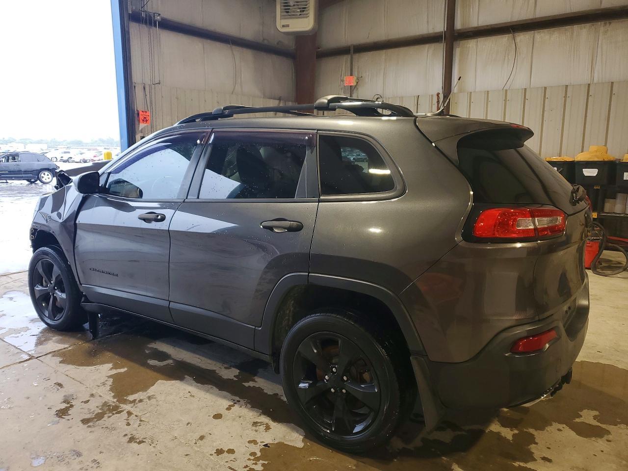 2016 Jeep Cherokee Sport - Фото 2