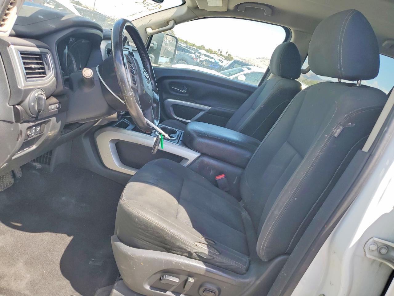 2019 Nissan Titan Sv - Фото 7
