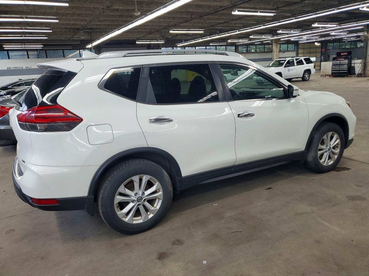 2018 Nissan Rogue S - Image 3