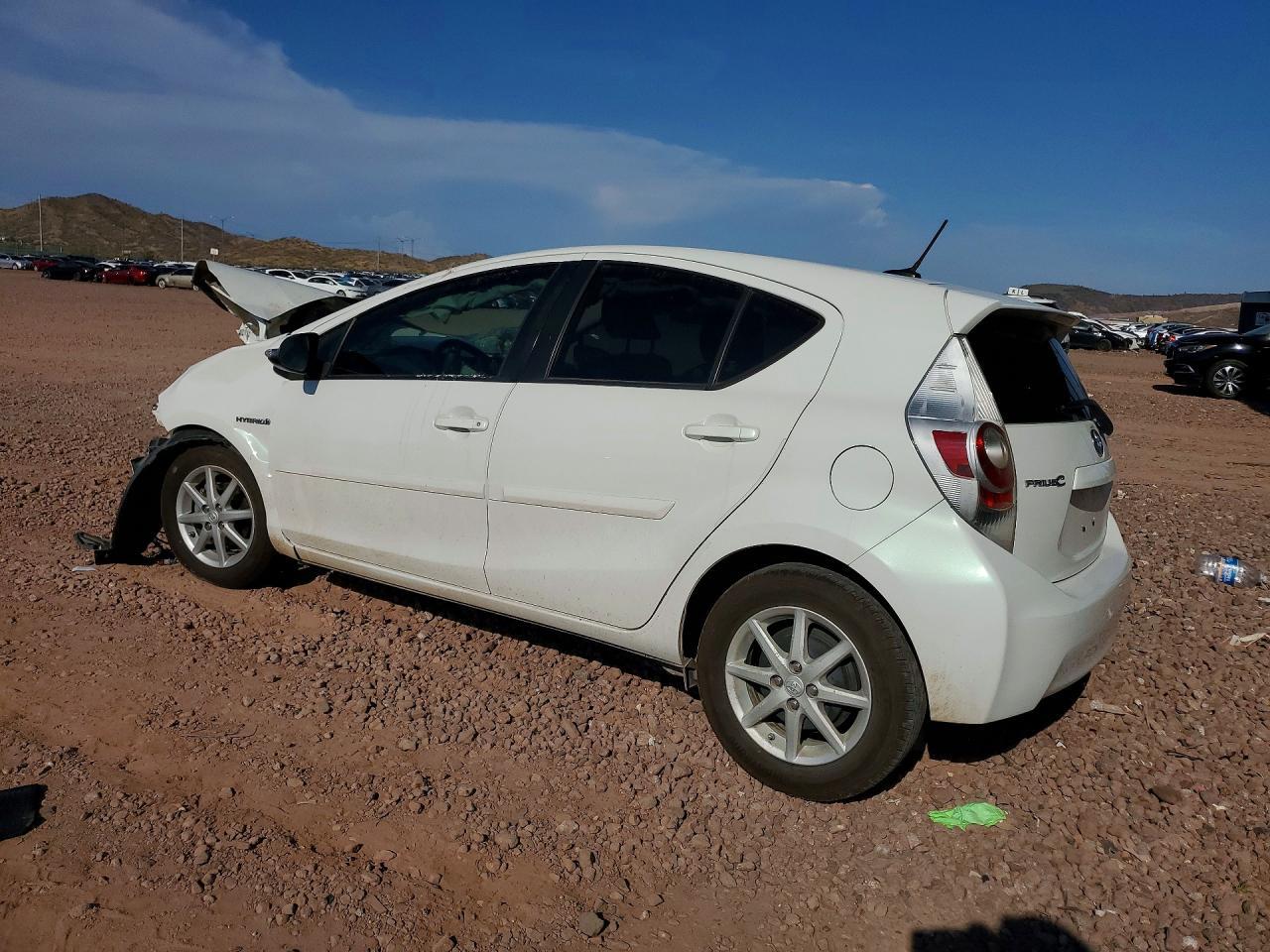 2013 Toyota Prius C Four - Фото 2