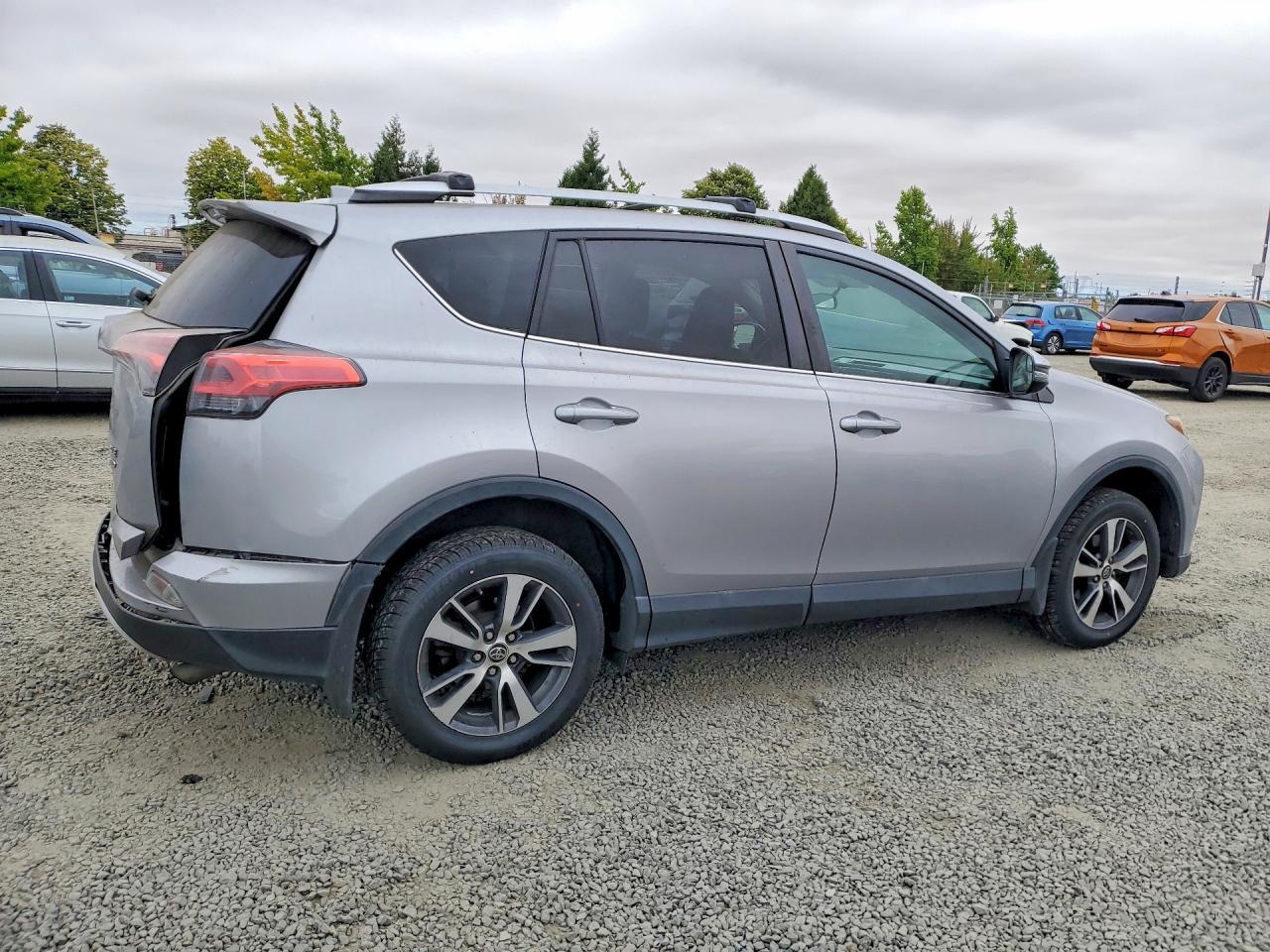2016 Toyota Rav4 Xle - Фото 3