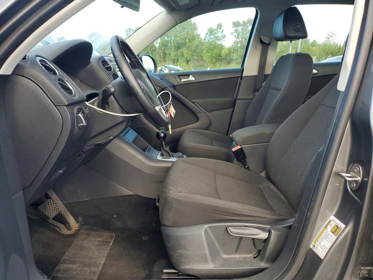 2014 Volkswagen Tiguan S - Фото 7