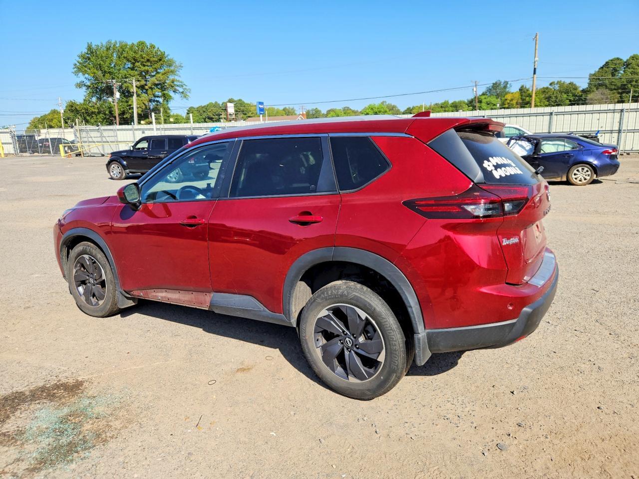 2024 Nissan Rogue Sv - Фото 2
