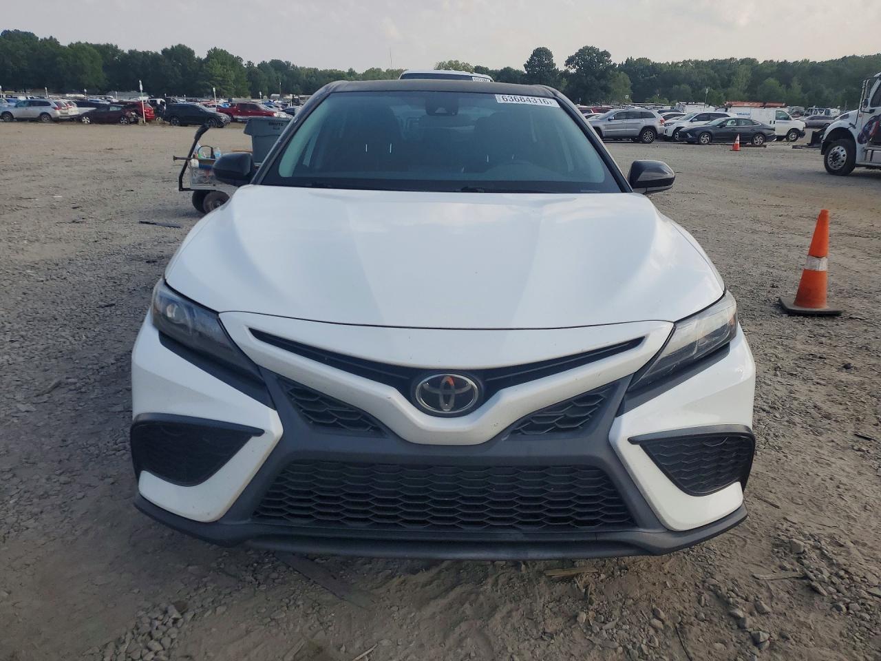 2021 Toyota Camry Se Nightshade - Image 5