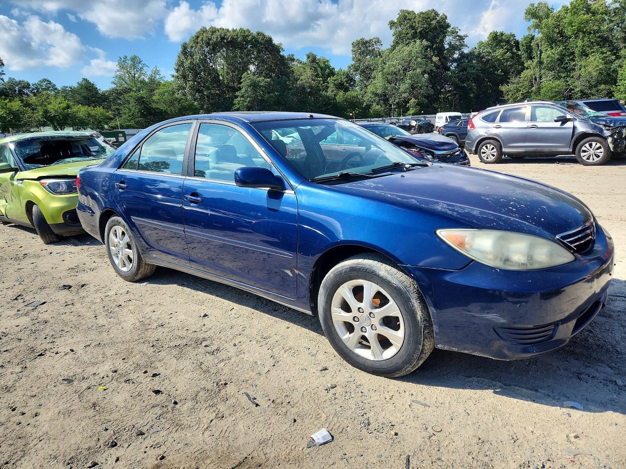 2005 Toyota Camry Le - Image 4
