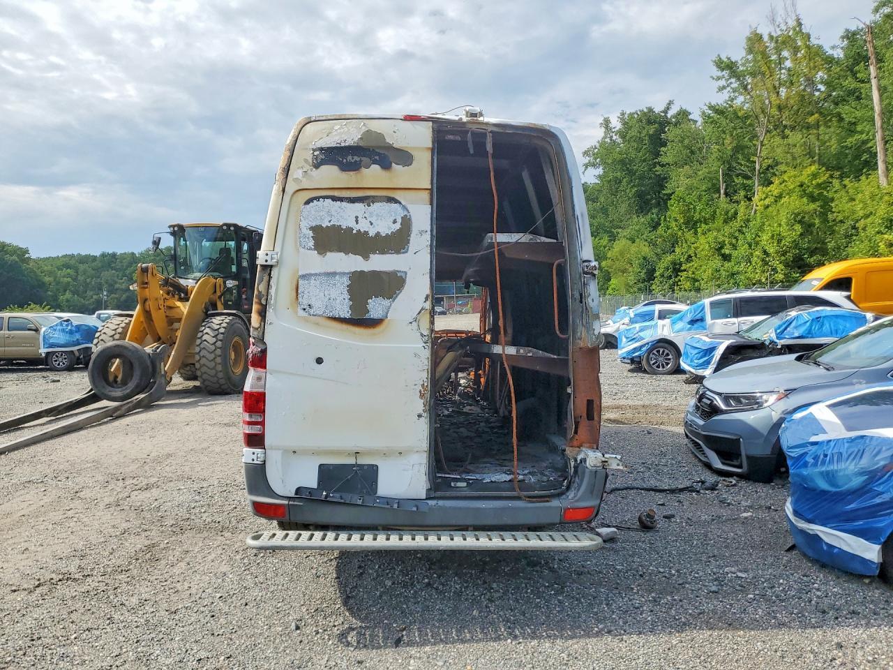 2016 Mercedes-Benz Sprinter 2500 Delivery Van - Фото 6