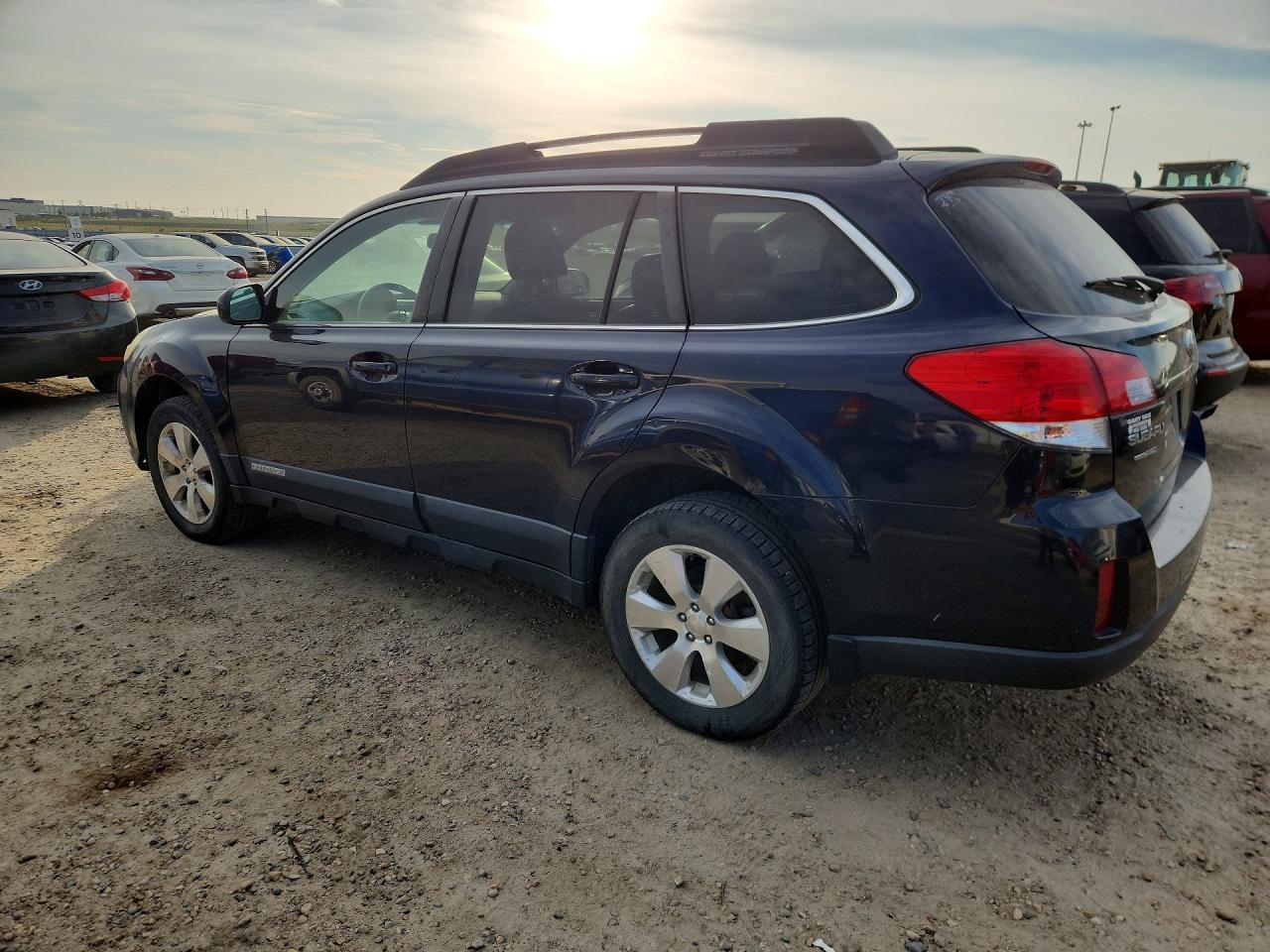 2012 Subaru Outback Limited +M - Фото 2