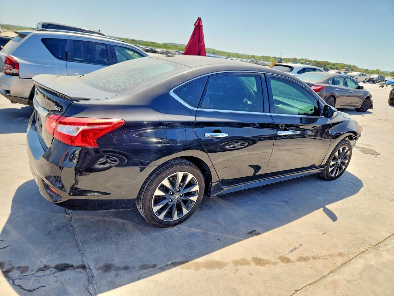 2019 Nissan Sentra Sr - Image 3