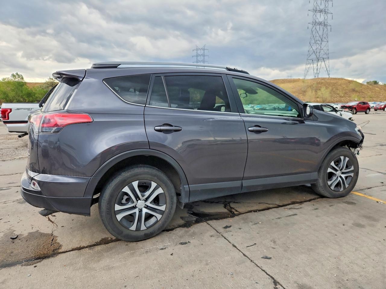 2018 Toyota Rav4 Le - Image 3