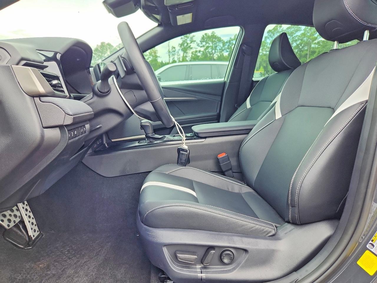 2026 Toyota Camry Se - Image 7