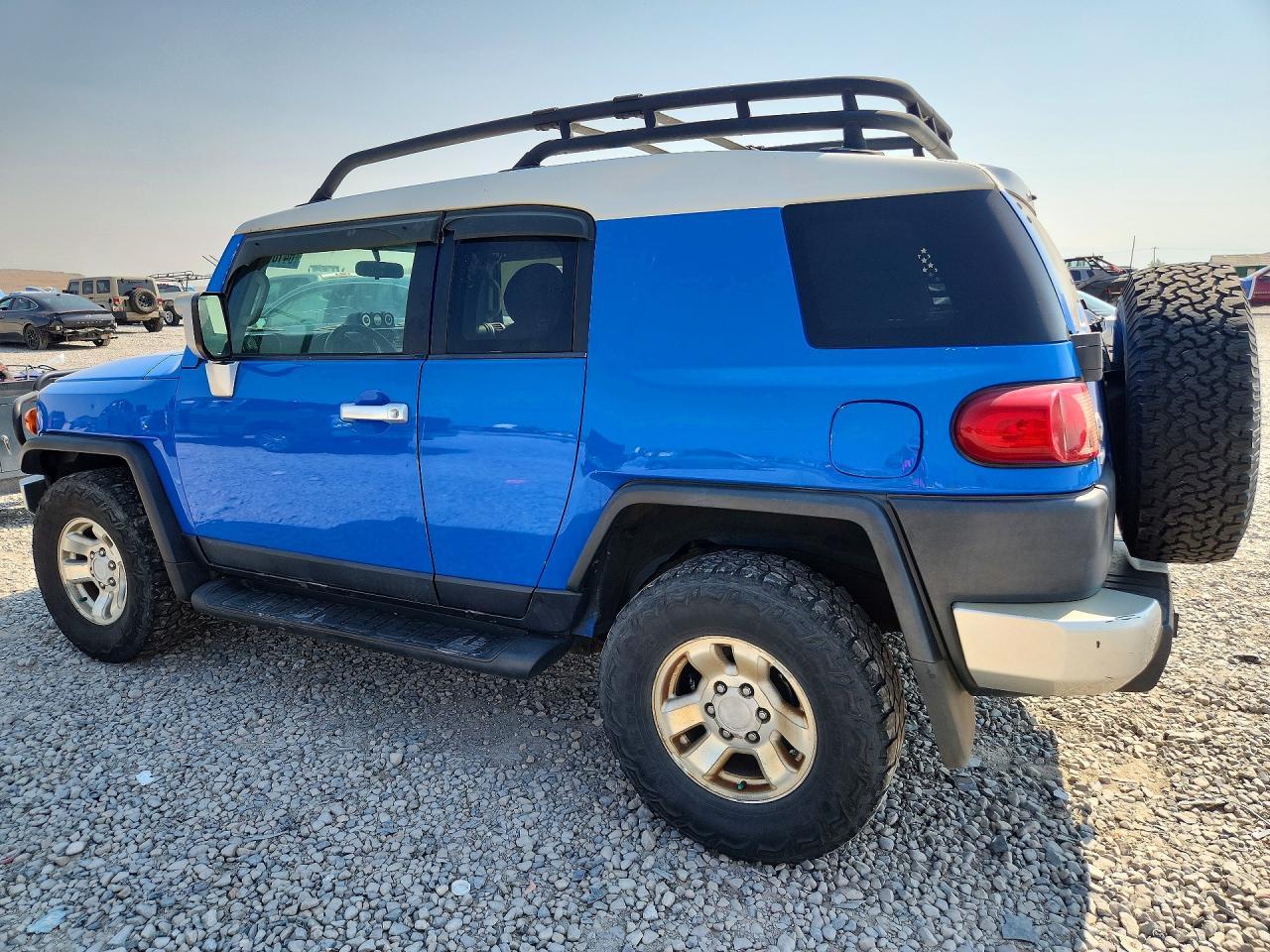 2008 Toyota Fj Cruiser Base - Image 2