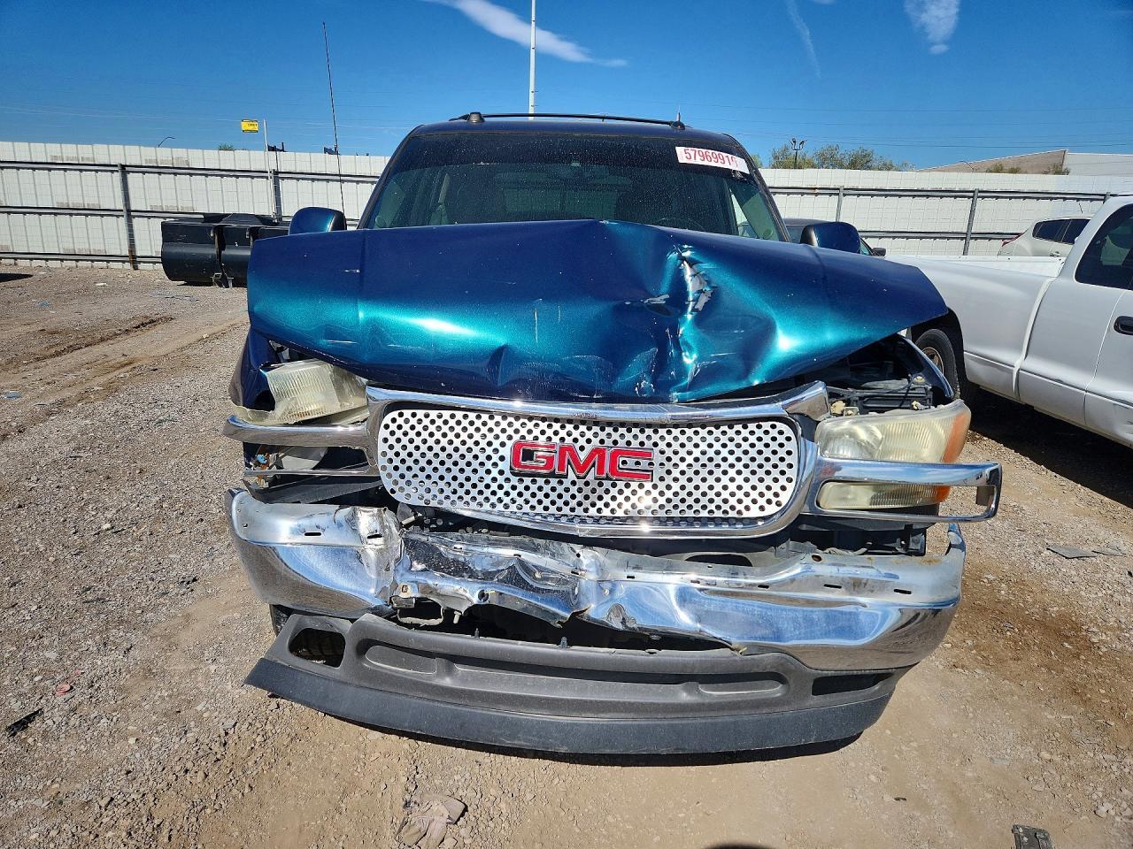 2005 GMC Yukon - Image 5